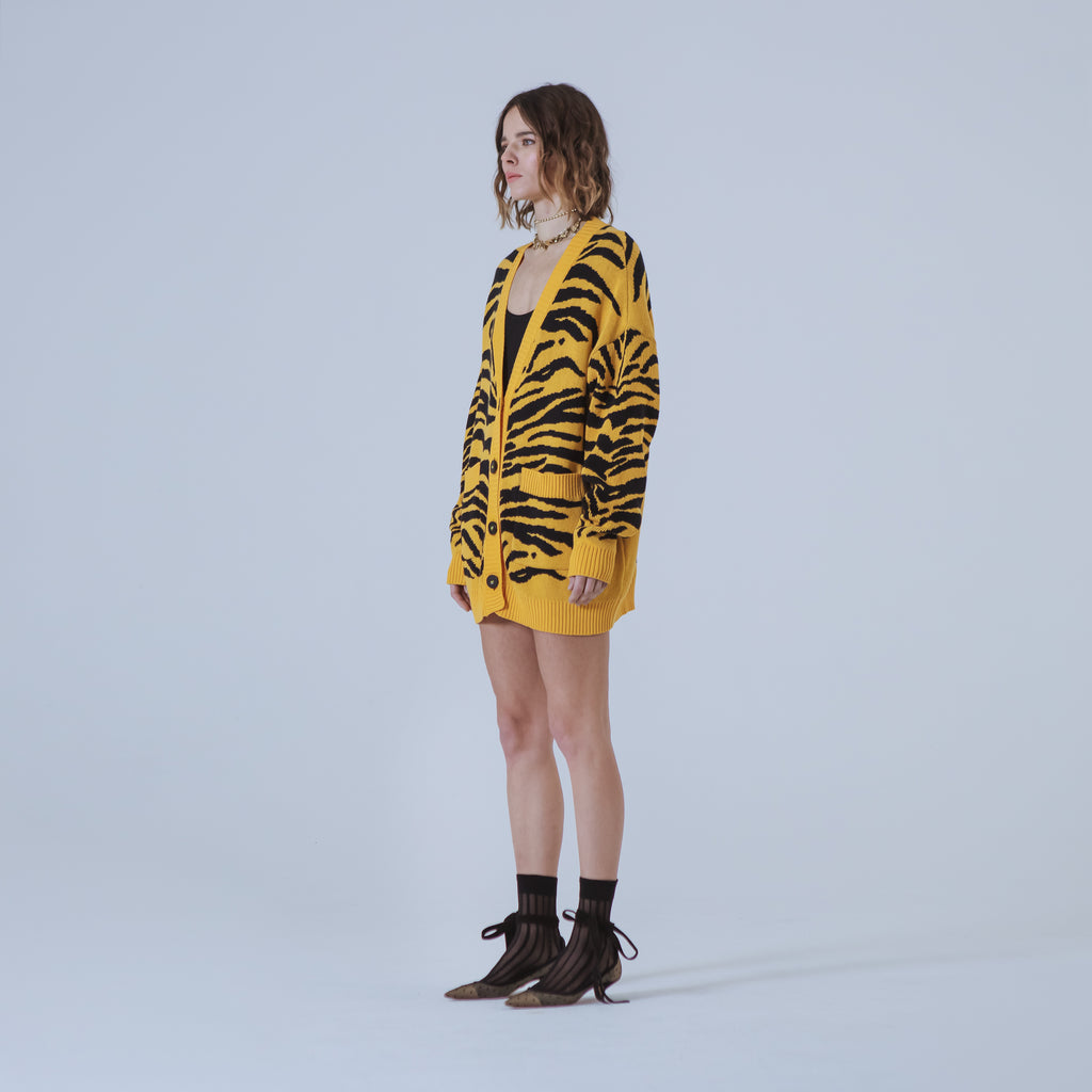 Sveta Milano Cardigan lungo jacquard Georgia in giallo e nero Vendita Economica