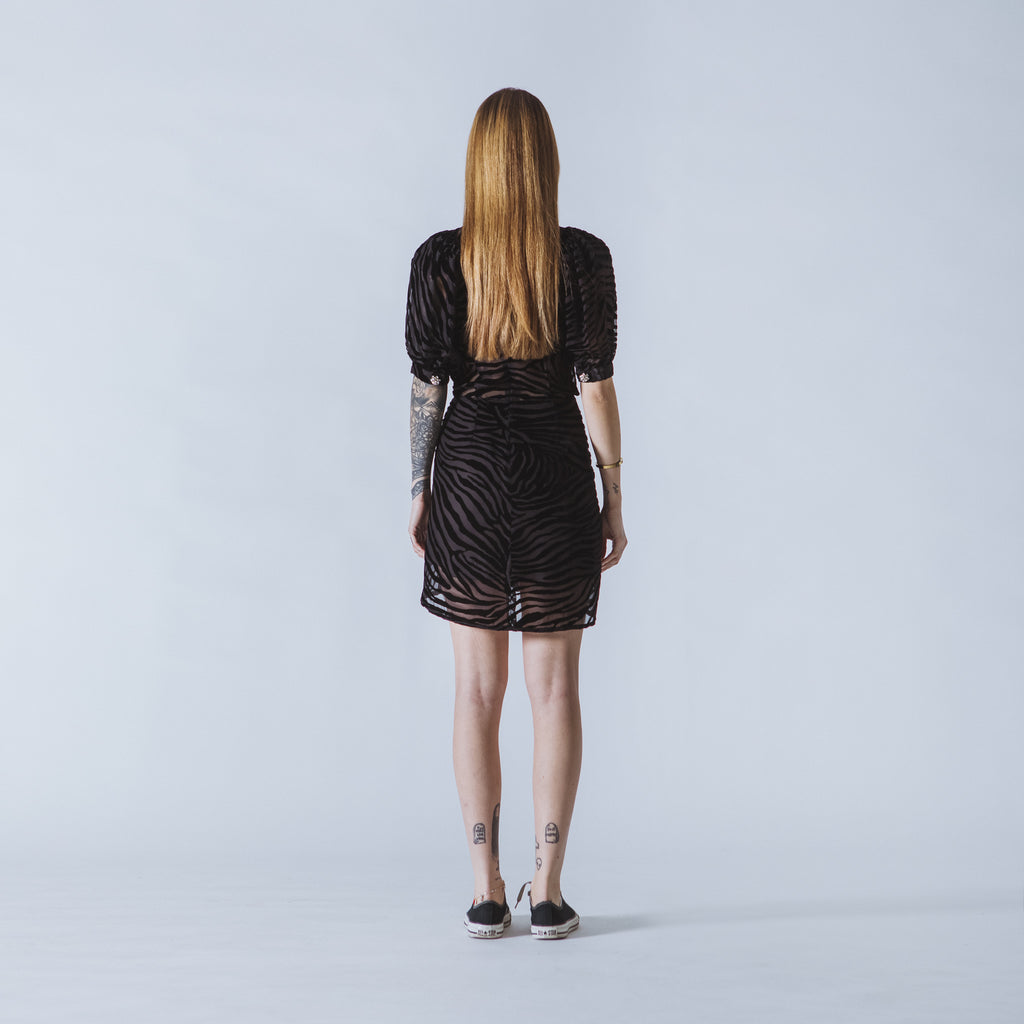 Sveta Milano Abito corto Joan in velluto nero devorato Moda