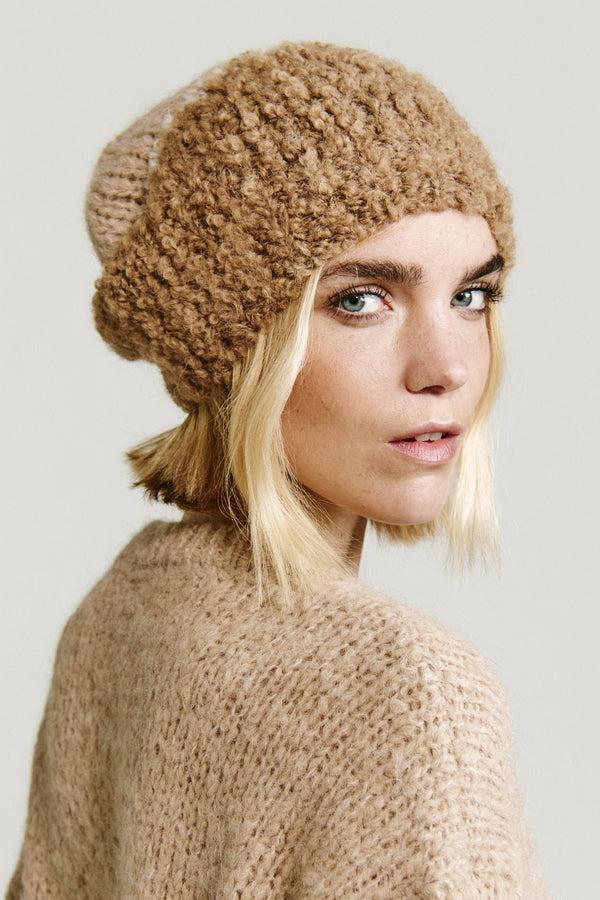 Transit Par Such Berretto tricot in filato di alpaca naturale con texture bouclè | 1013 – Transit Italy