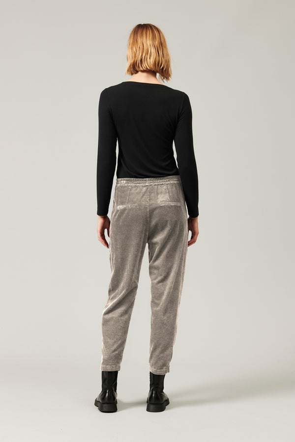 Transit Par Such Pantalone comfort fit con elastico in vita in velluto a coste di visco – Transit Promozione Limitata