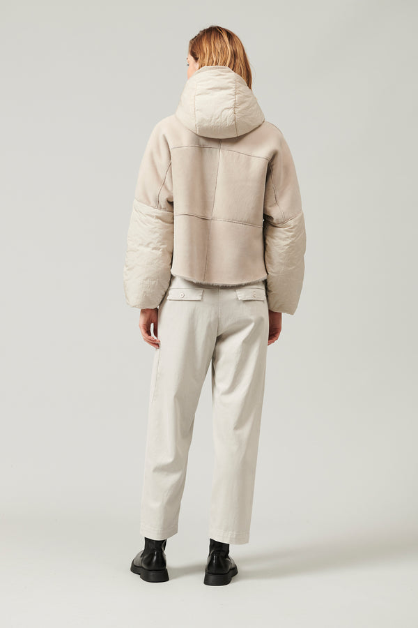 Transit Par Such Giubbino in montone zippato imbottito con cappuccio e maniche in nylon – Transit Negozio