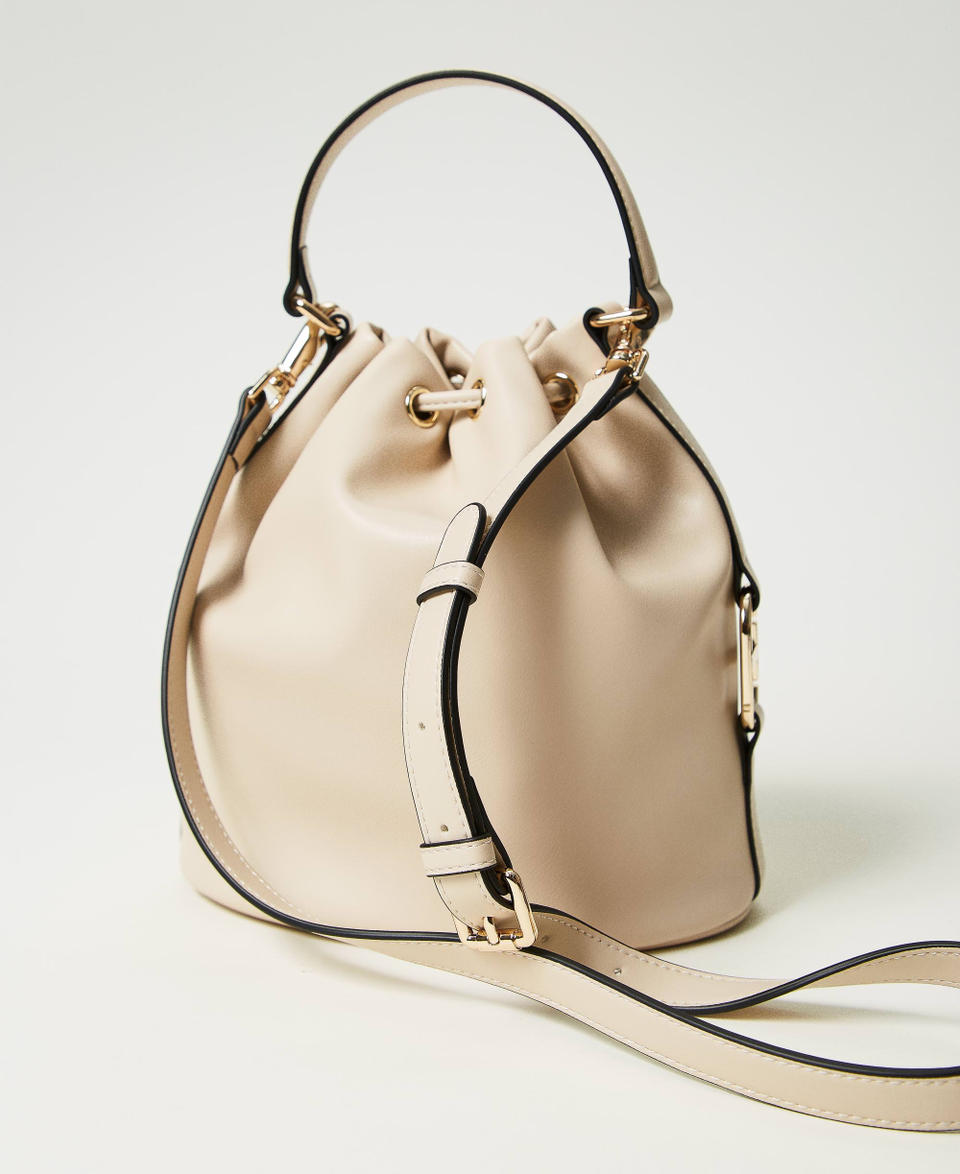 Twin Set Borsa a secchiello con fibbia Oval T In Vendita