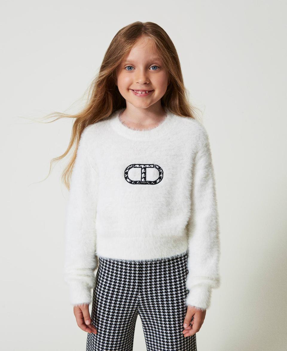 Twin Set Maglia effetto pelliccia con logo Oval T