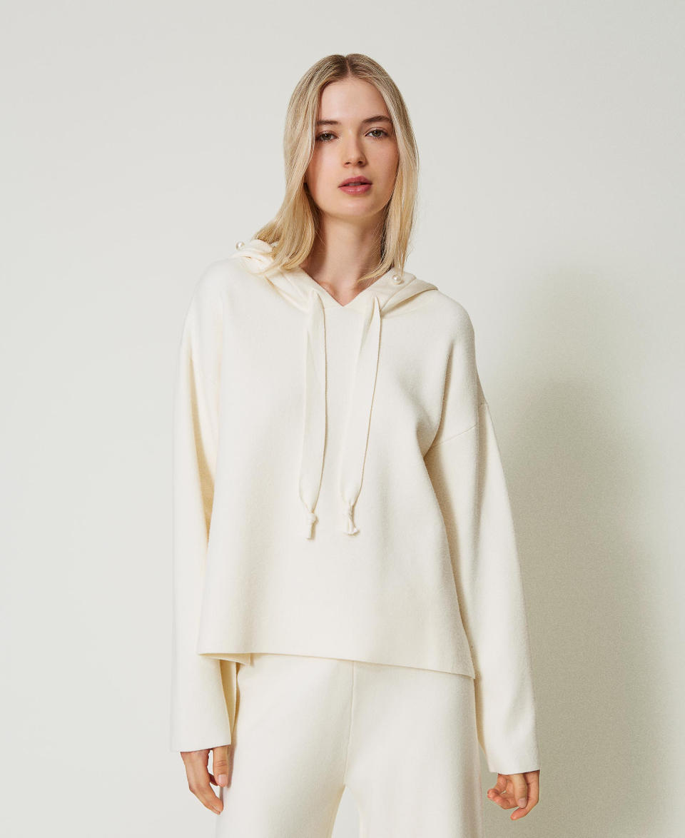 Twin Set Maglia con cappuccio e perle Shopping online