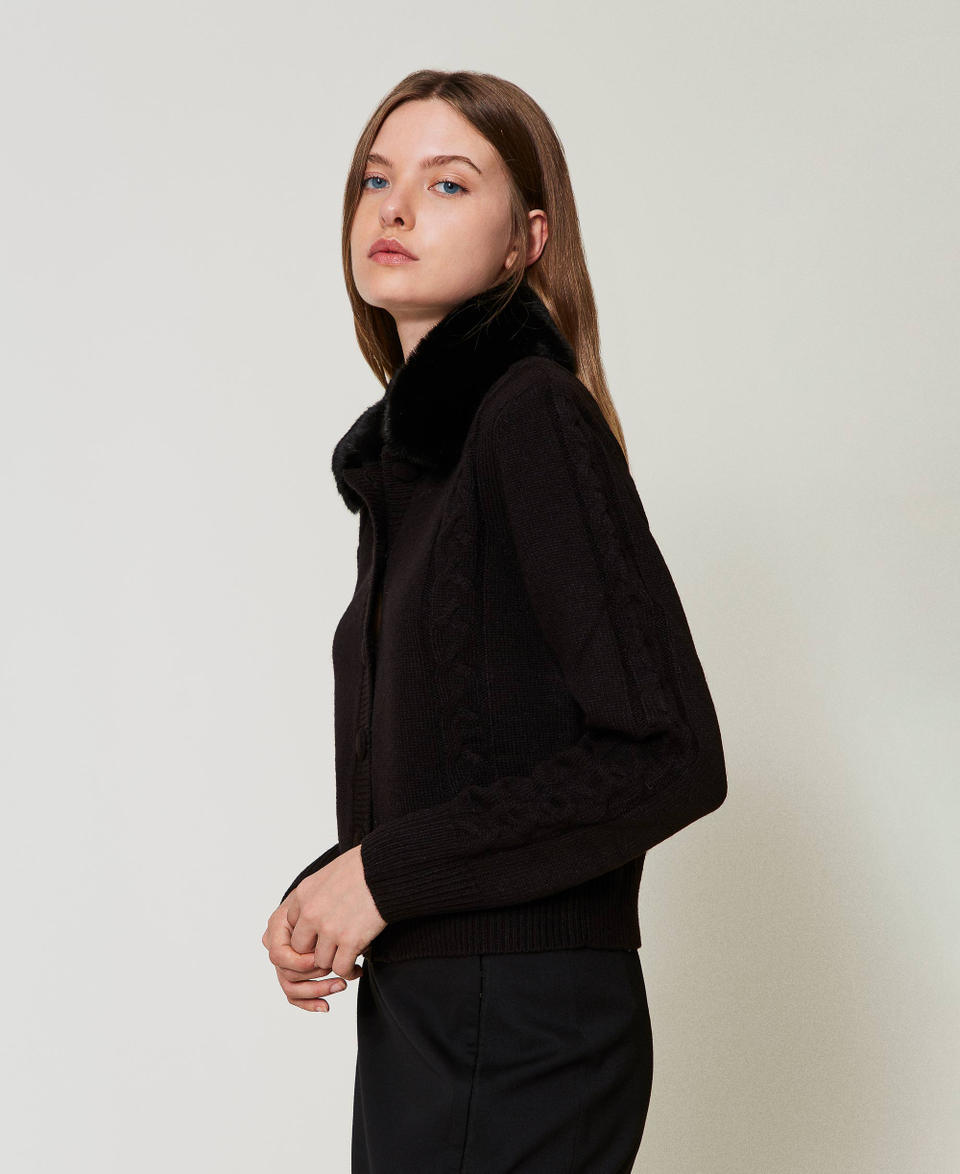 Twin Set Cardigan corto con collo in faux fur Qualità