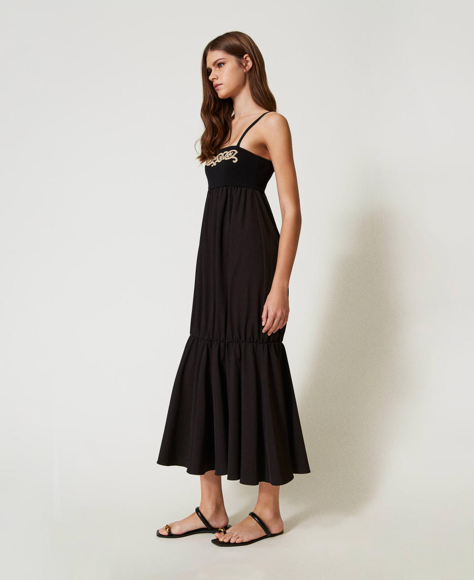 Twin Set Abito lungo in maglia con ricamo In Vendita