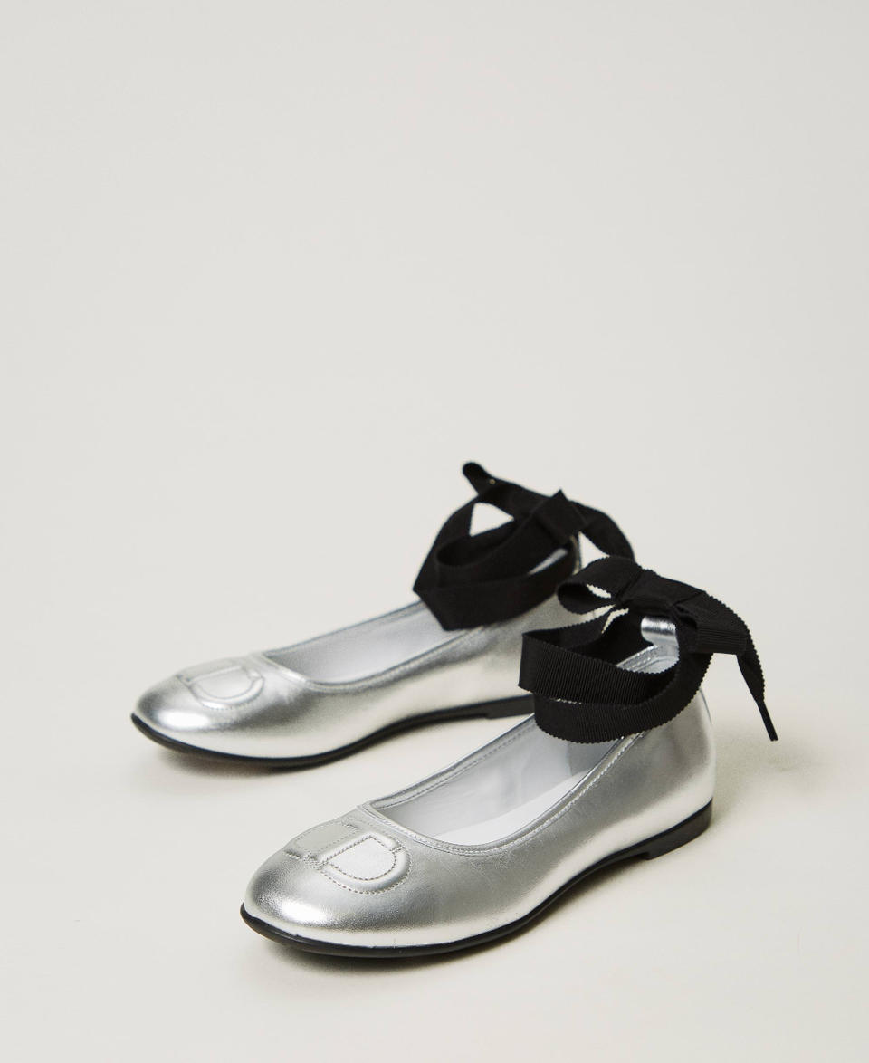 Twin Set Ballerine in pelle con nastri In Vendita