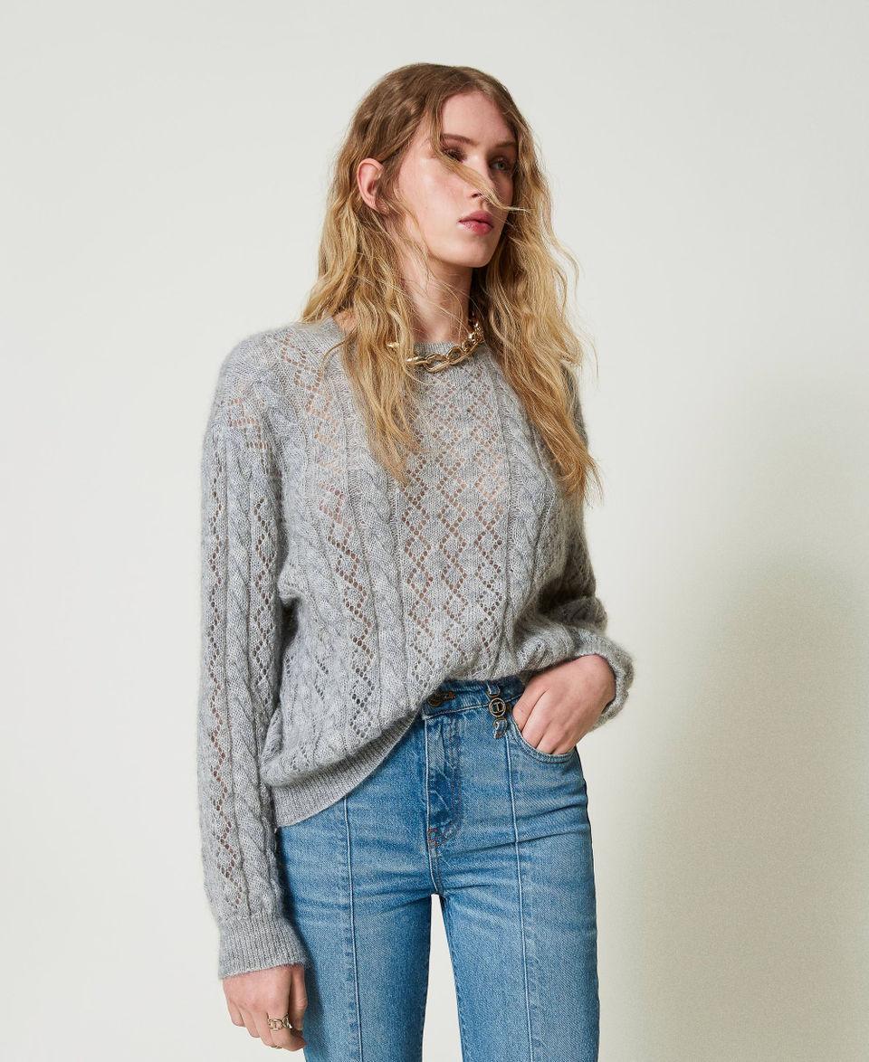 Twin Set Maglia in misto mohair con trecce e oblò Smaltimento dello stoccaggio