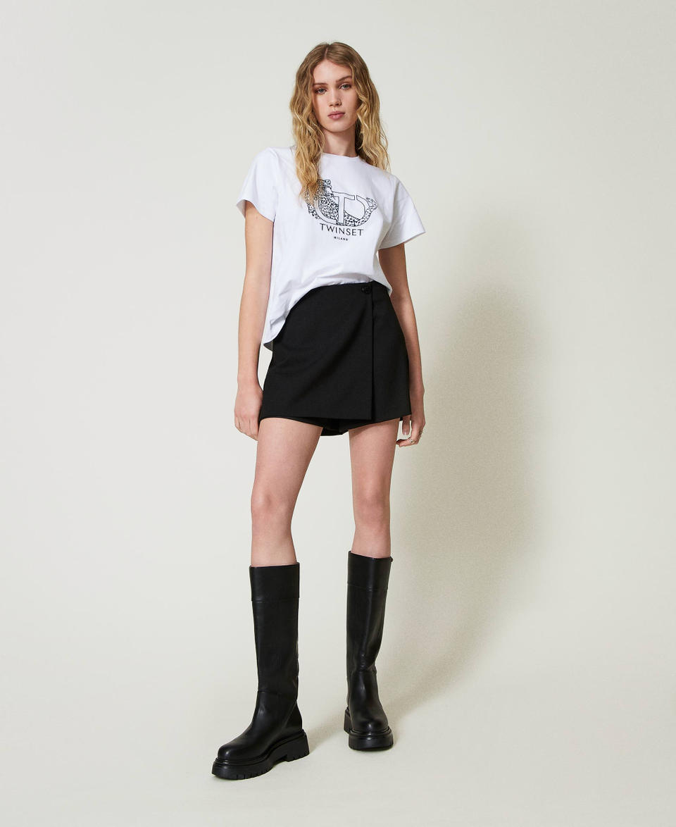Twin Set T-shirt con ricamo logo e giaguaro Fino al 50% di sconto