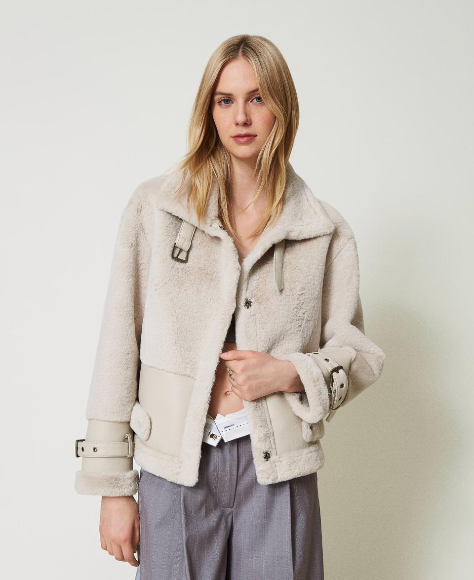 Twin Set Giacca in faux fur con cinturini Fino al 55% di sconto