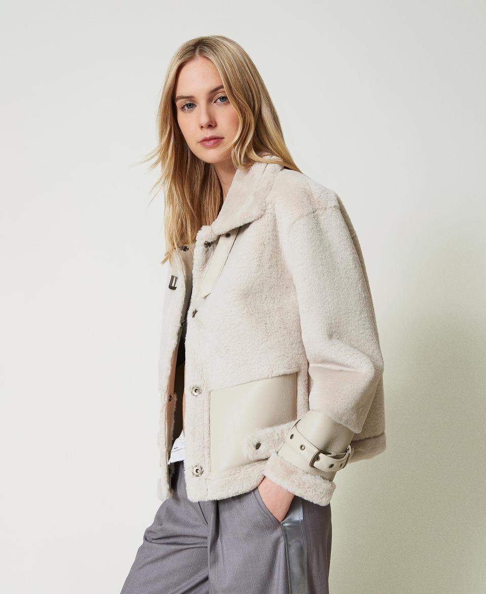 Twin Set Giacca in faux fur con cinturini Fino al 55% di sconto