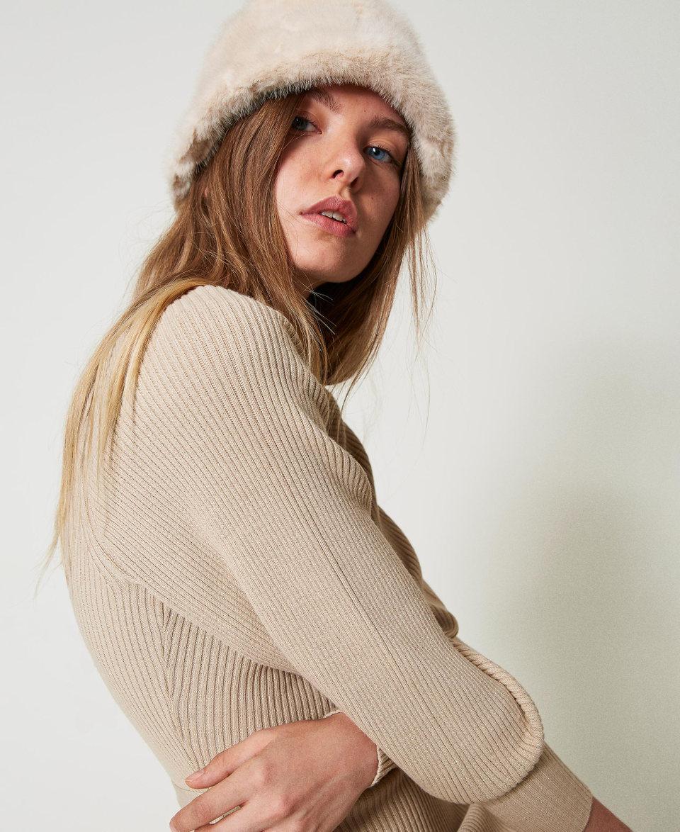Twin Set Cappello bucket in faux fur con logo Online Outlet