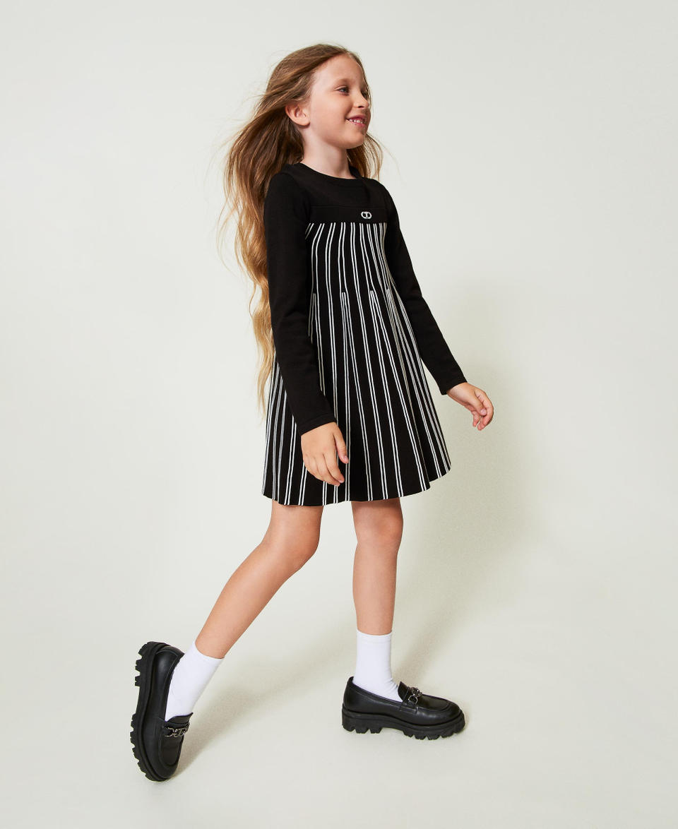 Twin Set Abito corto in maglia a righe flexage Fino al 55% di sconto