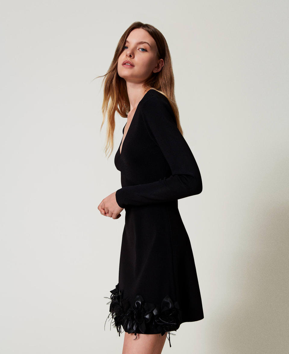 Twin Set Abito corto in maglia con fiori e piume Pezzi Unici