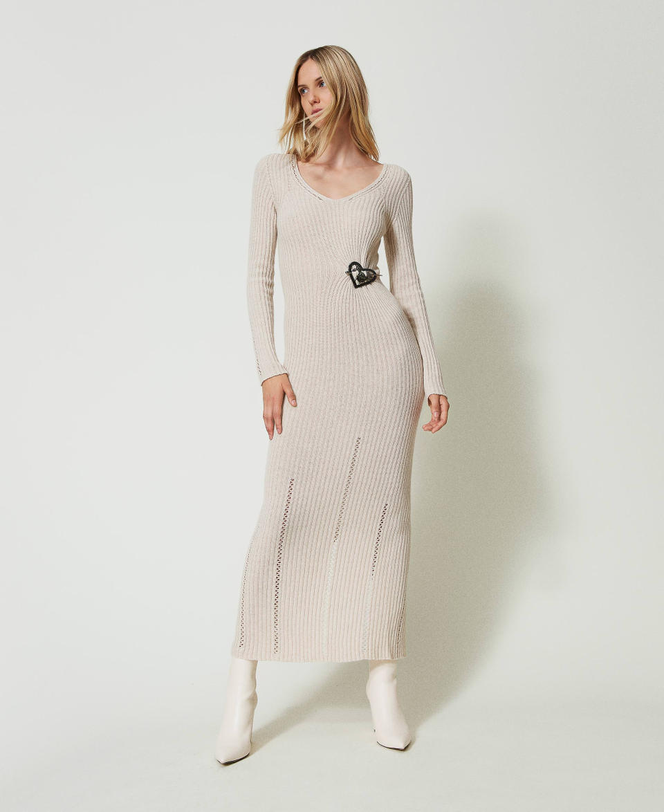 Twin Set Abito lungo in filato Treeblend con spilla Offerta San Valentino
