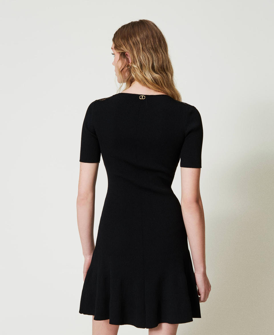 Twin Set Abito corto in maglia con pizzo Sottocosto