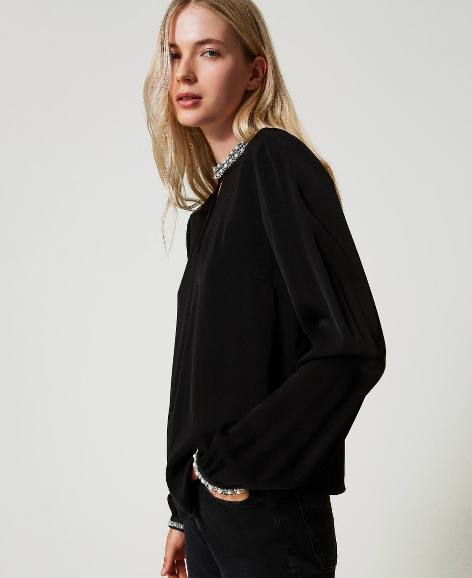 Twin Set Blusa in crêpe con ricami Grande vendita