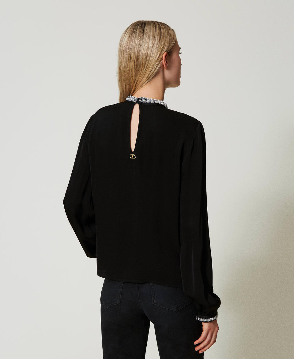 Twin Set Blusa in crêpe con ricami Grande vendita