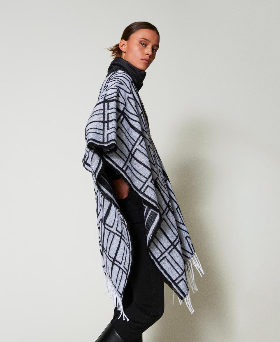 Twin Set Poncho jacquard con logo Offerta Pasqua