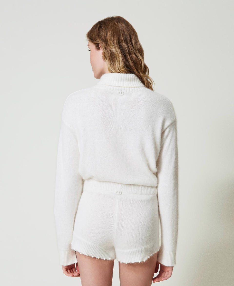 Twin Set Shorts in maglia misto angora con perle Offerte