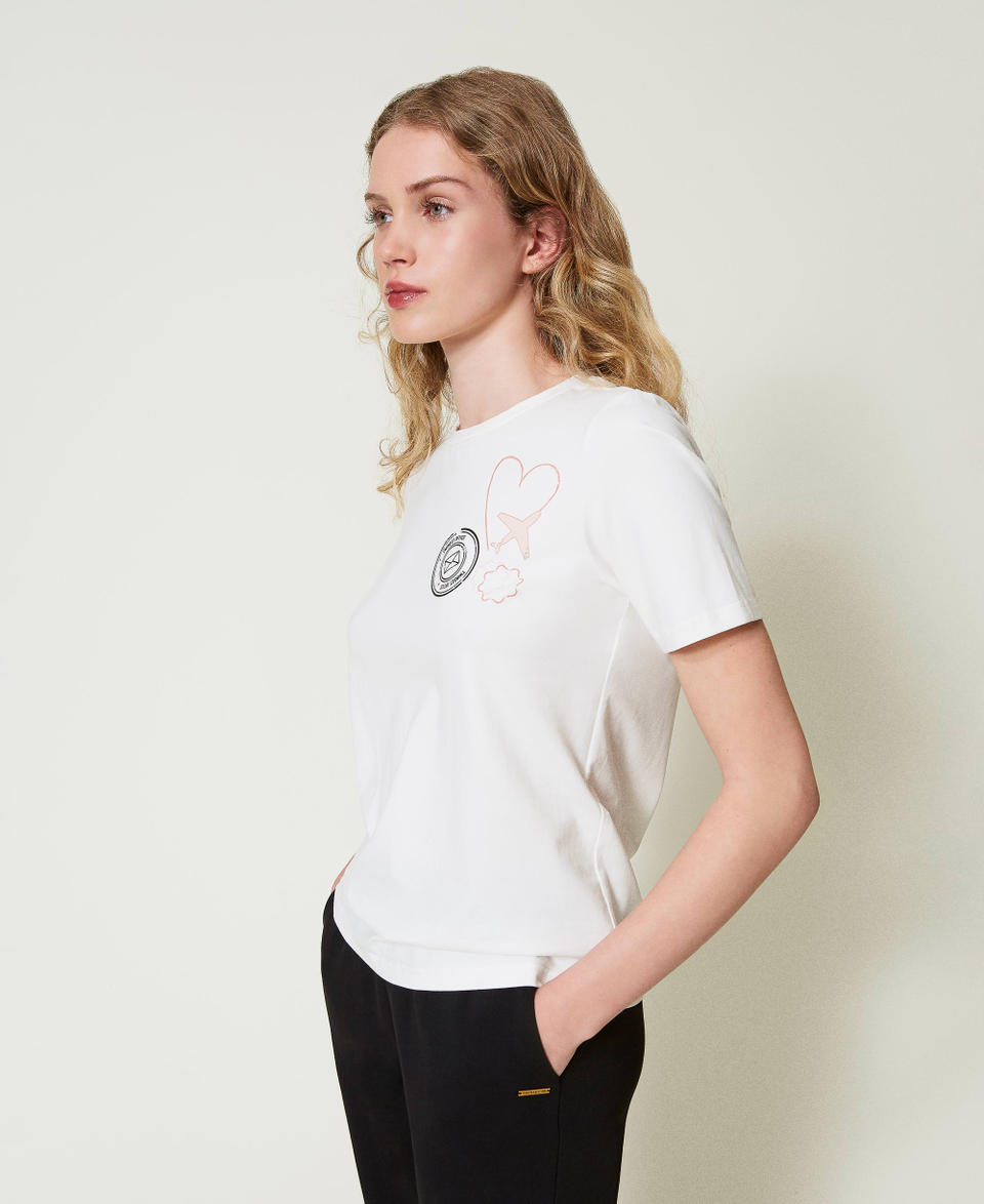 Twin Set T-shirt regular con stampa glitter Offerta natalizia