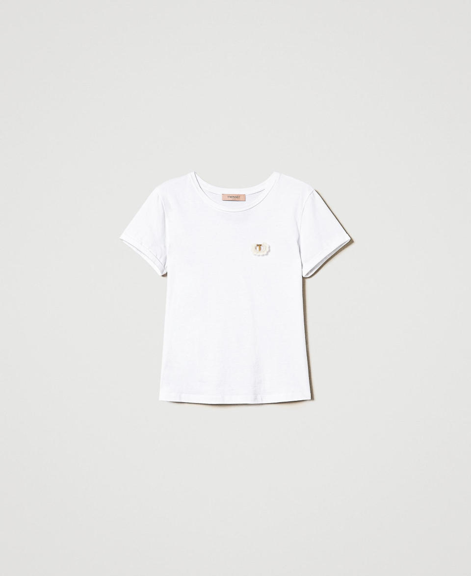 Twin Set T-shirt fitted con spilla crochet Offerta per la Festa della Mamma