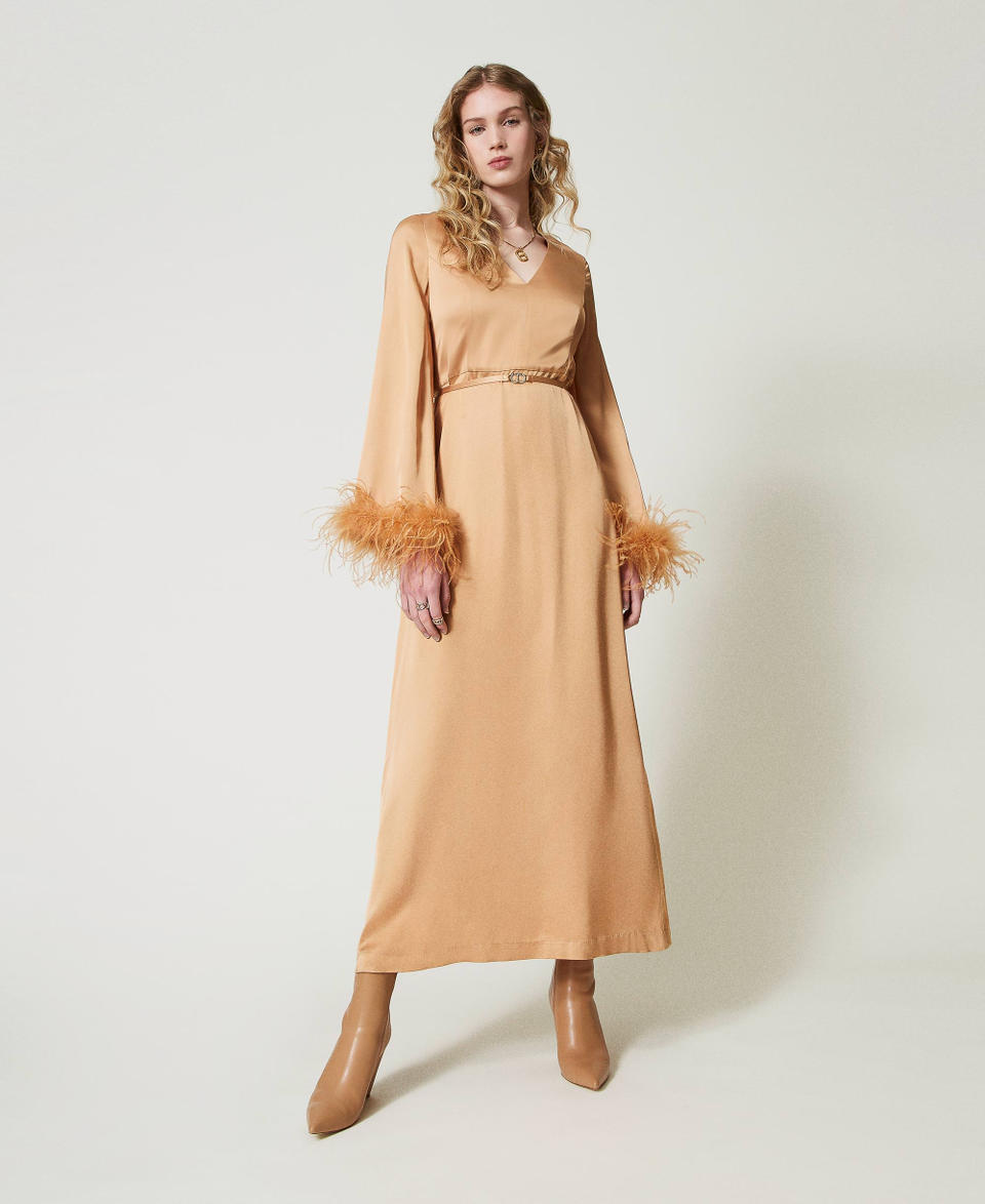 Twin Set Abito lungo in raso con piume Offerta Anniversario