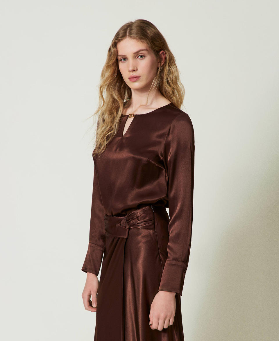 Twin Set Blusa in raso con Oval T Liquidazione