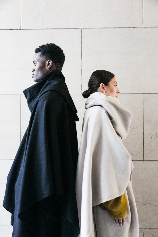 ﻿Zerobarracento Black or white recycled wool scarf Saldi Di Fabbrica