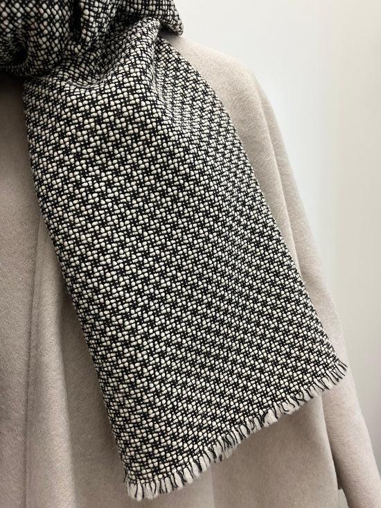﻿Zerobarracento Sustainable Scarf - The Perfect Christmas Gift Negozio