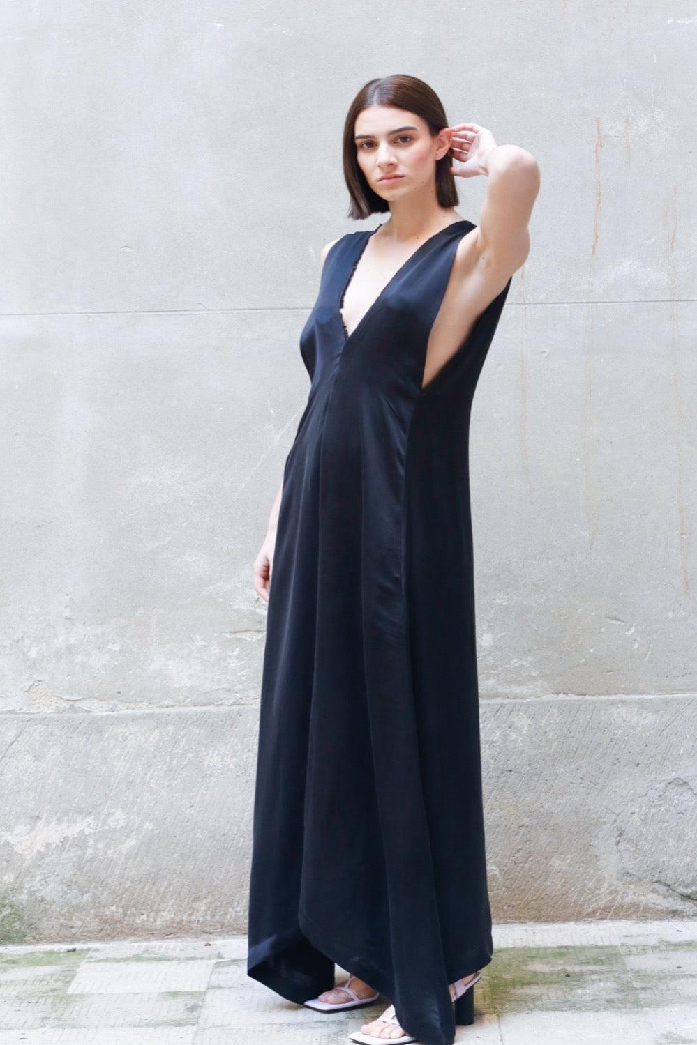 ﻿Zerobarracento Sleeveless Bemberg Maxi Dress
