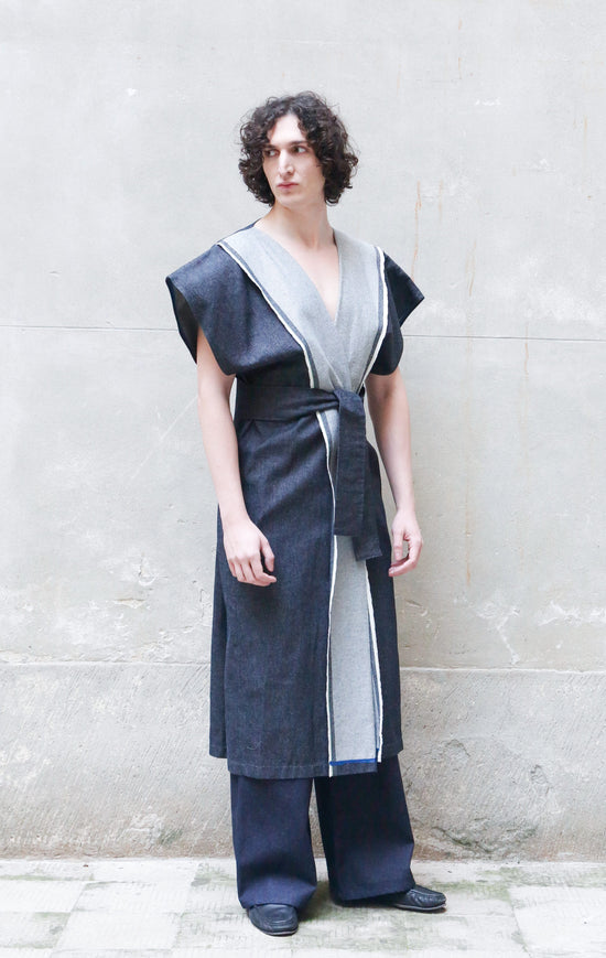 ﻿Zerobarracento Sculptural Kimono Denim in Recycled Cotton Novità